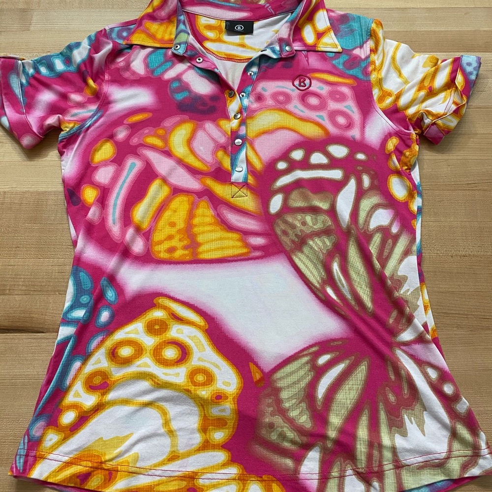 Bigger golf too, size medium